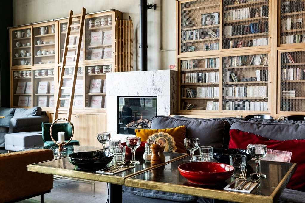 Mob Hotel Lyon Confluence المطعم الصورة